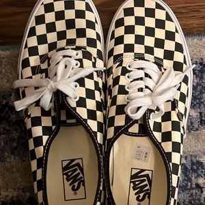 Checkered low top vans